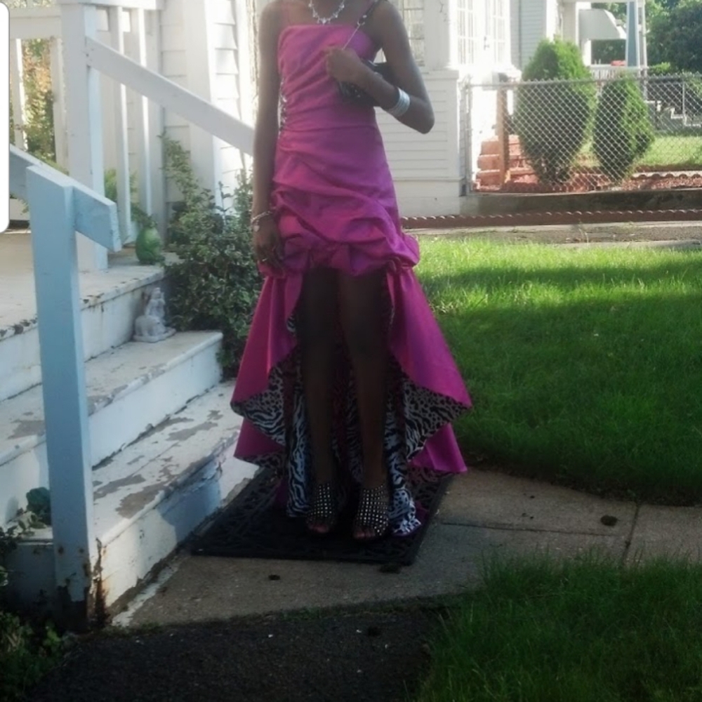 Dress - Picture 5 of 5